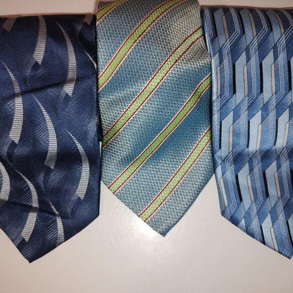 7 Vintage Silk Ties Stafford-Arrow, etc (1 has a small Stain) 6 Good Condition. - Picture 6 of 15